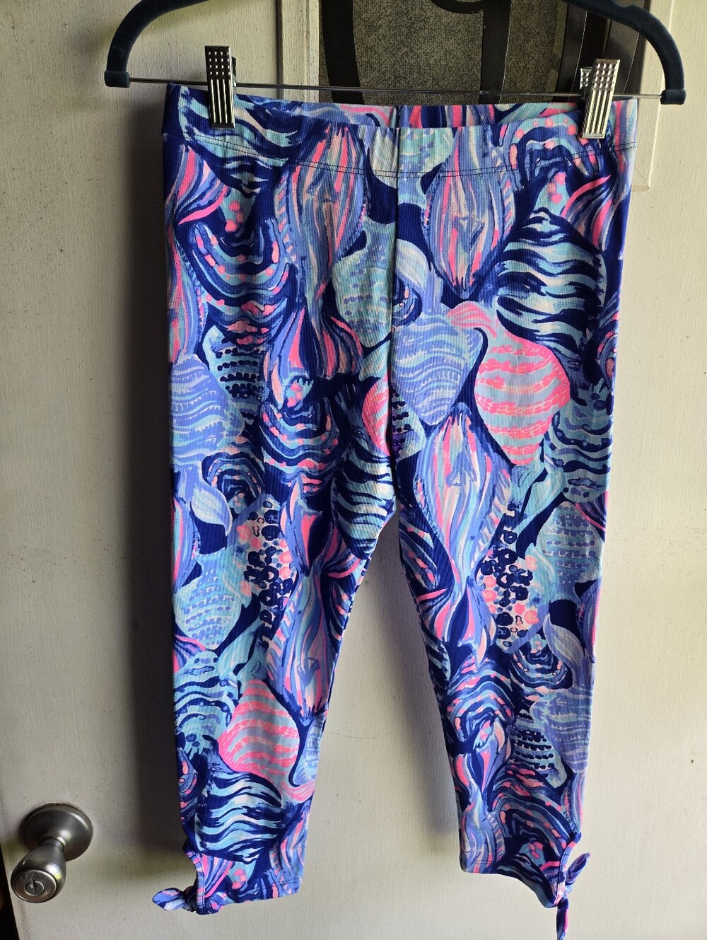Lilly Pulitzer Girls Capri Leggings in Blue Pink Teal Abstract NWOT